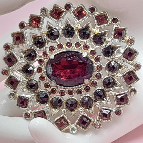 1930s Purple Rhinestone Pot Metal Brooch Art Deco Glass Pin main image 10